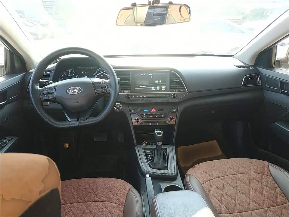 Hyundai Lead