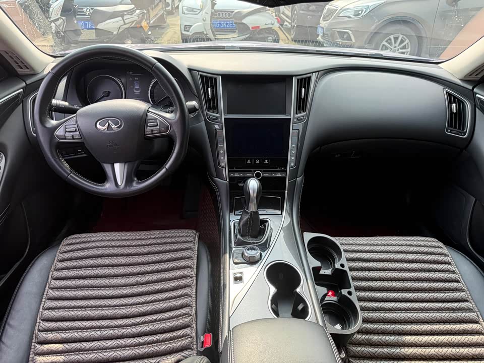Infiniti Q50L
