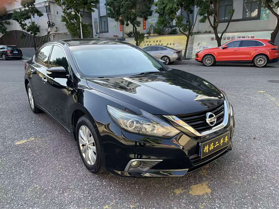 Nissan Teana
