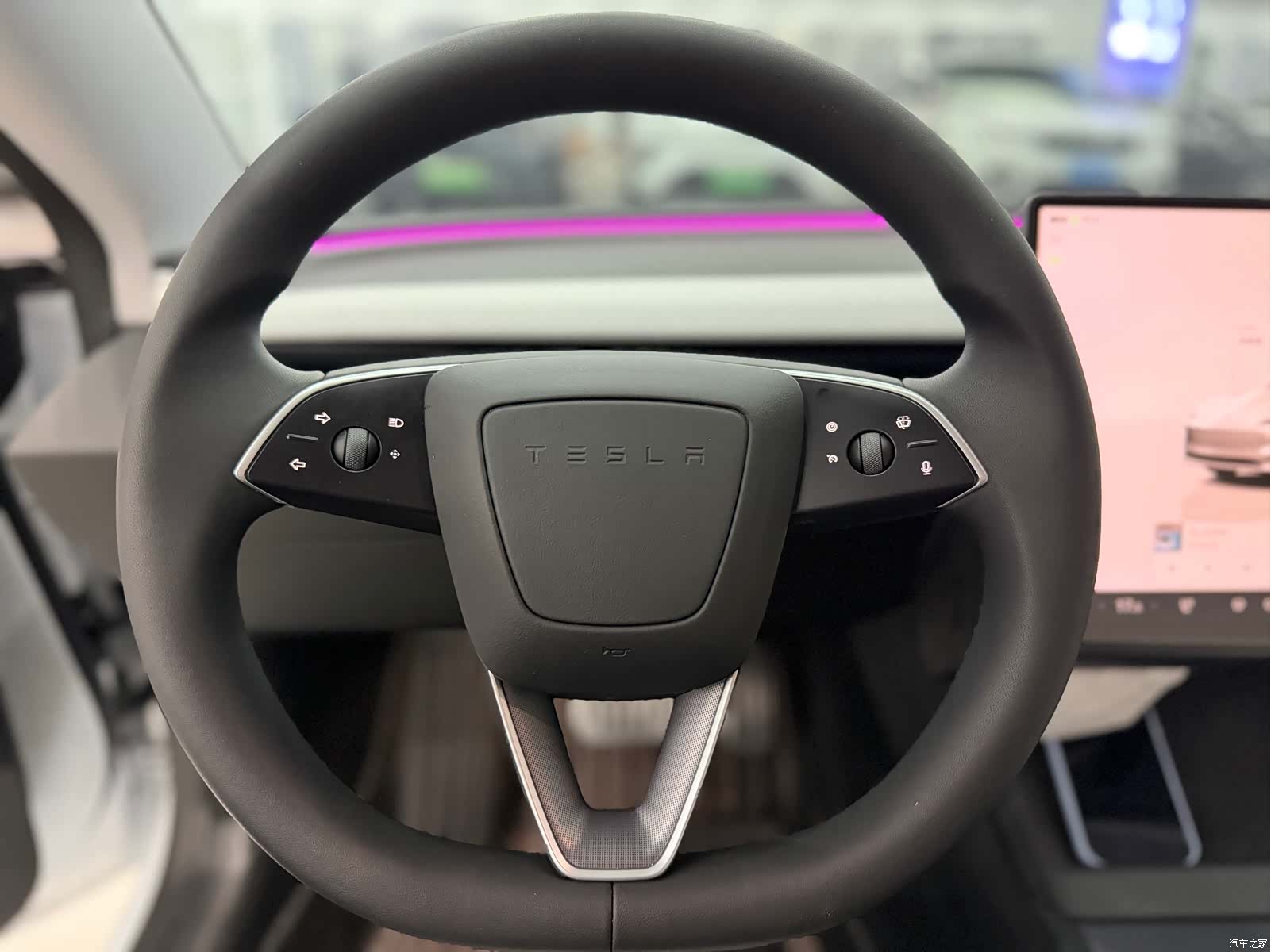 Tesla Model 3, 2024 12