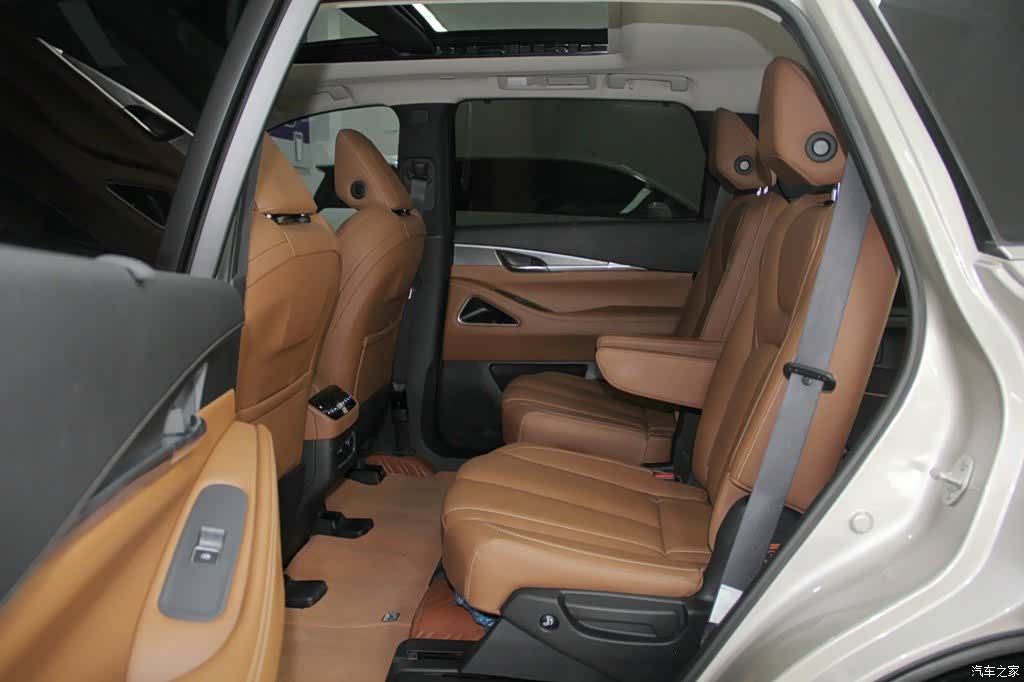 Infiniti QX60, 2026 8
