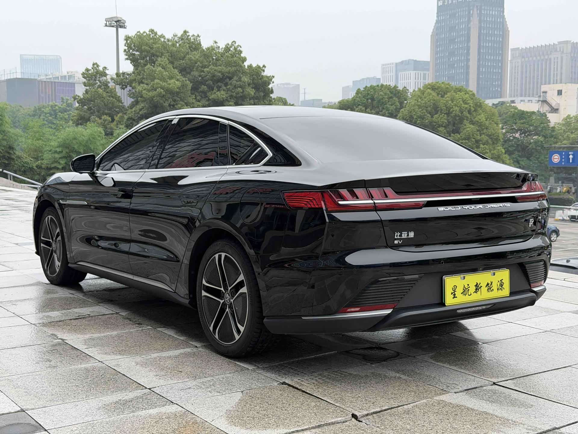 BYD Han, 2022 8