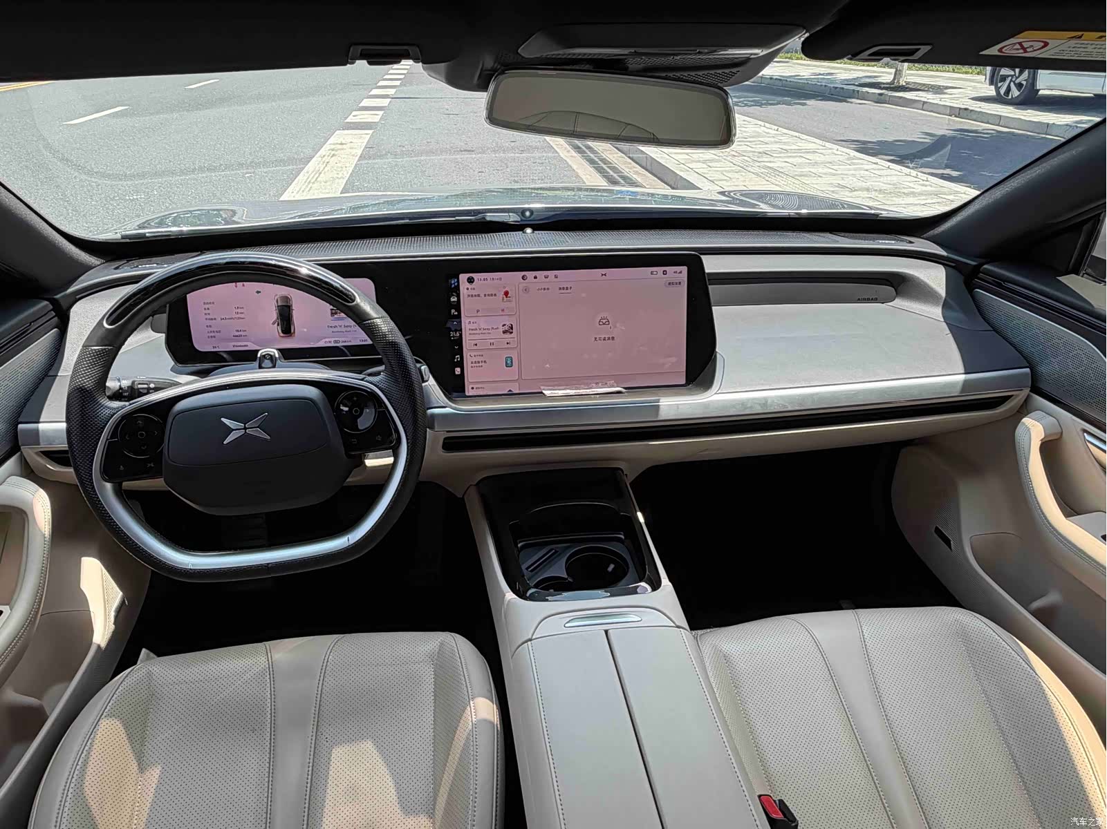 Xpeng P7, 2022 8
