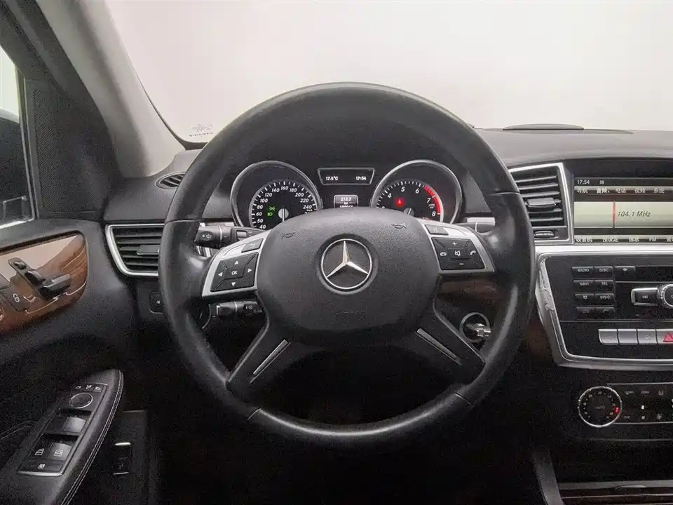 Mercedes-Benz M class