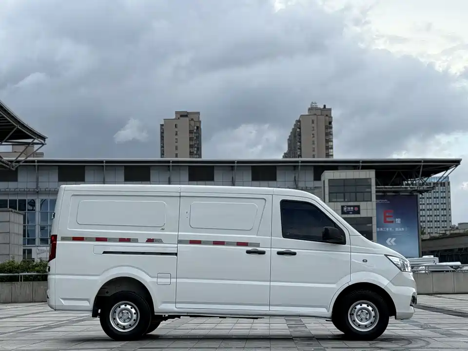 Dongfeng Yufeng Yufeng EM26