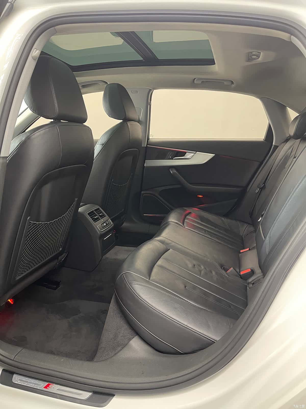 Audi A4L, 2019 23