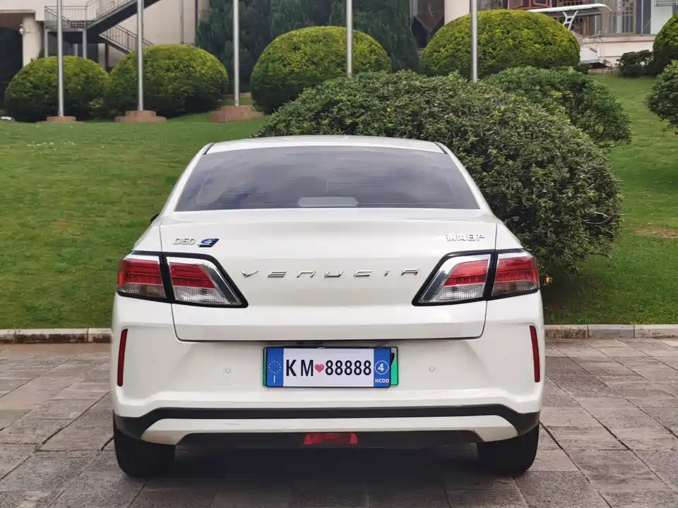 Venucia D60EV