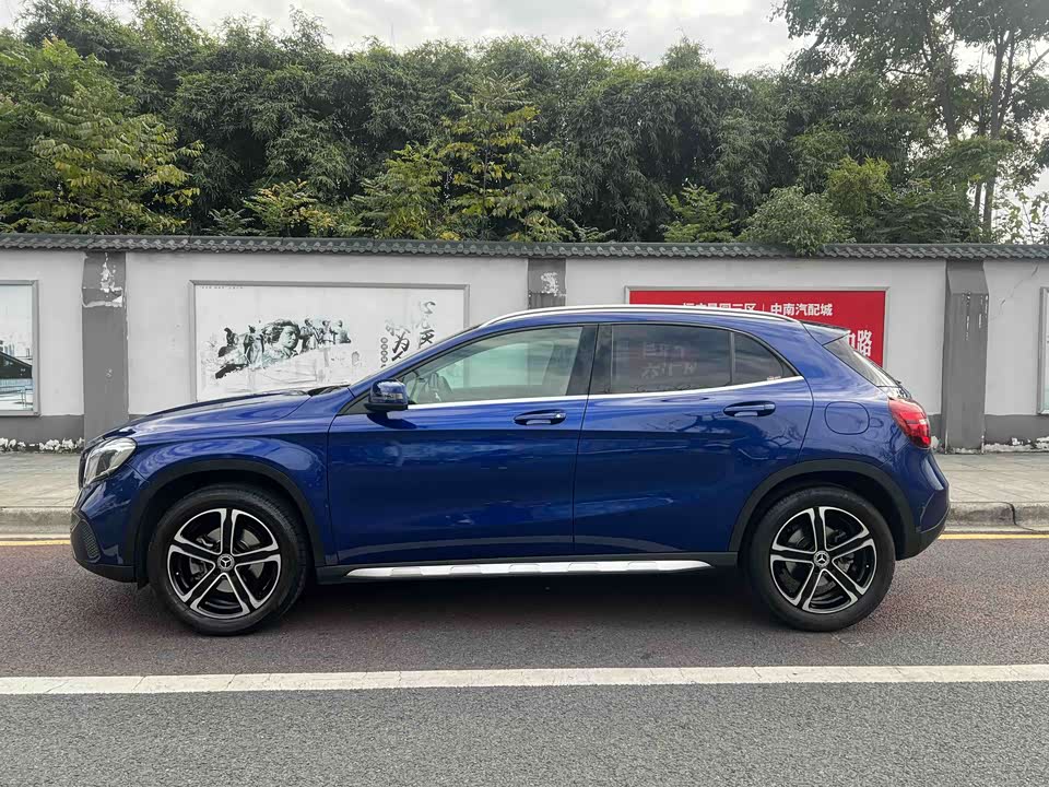 Mercedes-Benz GLA