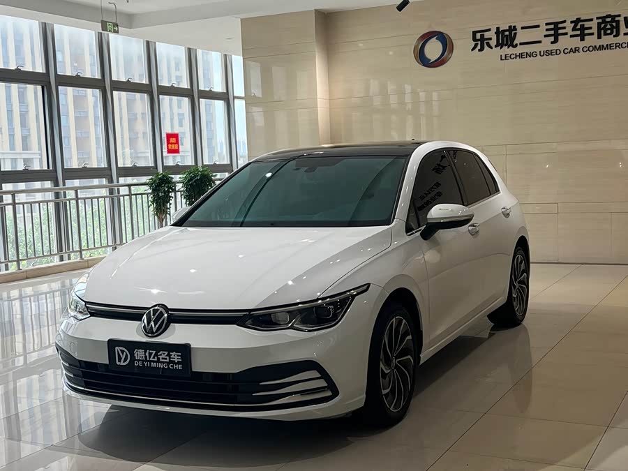 Volkswagen Golf 2024, фото 1