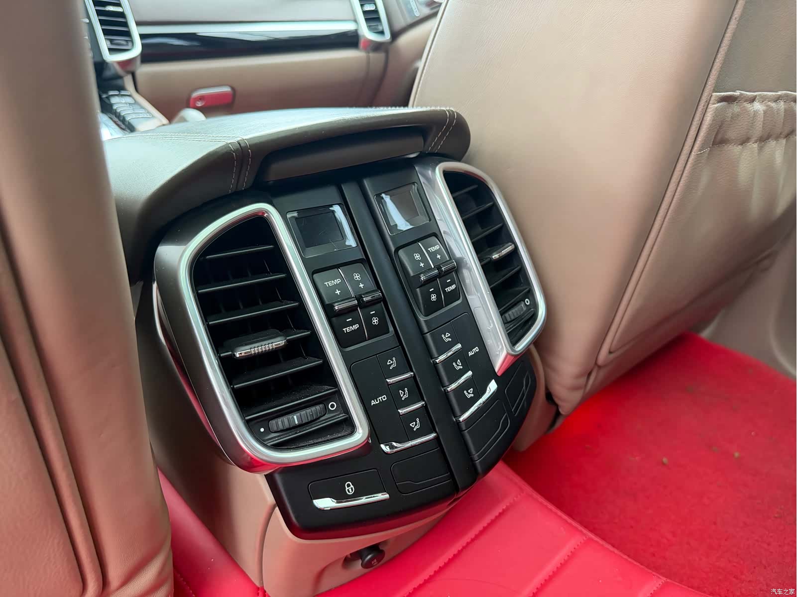 Porsche Cayenne, 2013 15