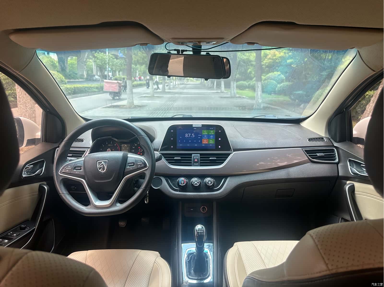 Wuling 310W, 2017 14