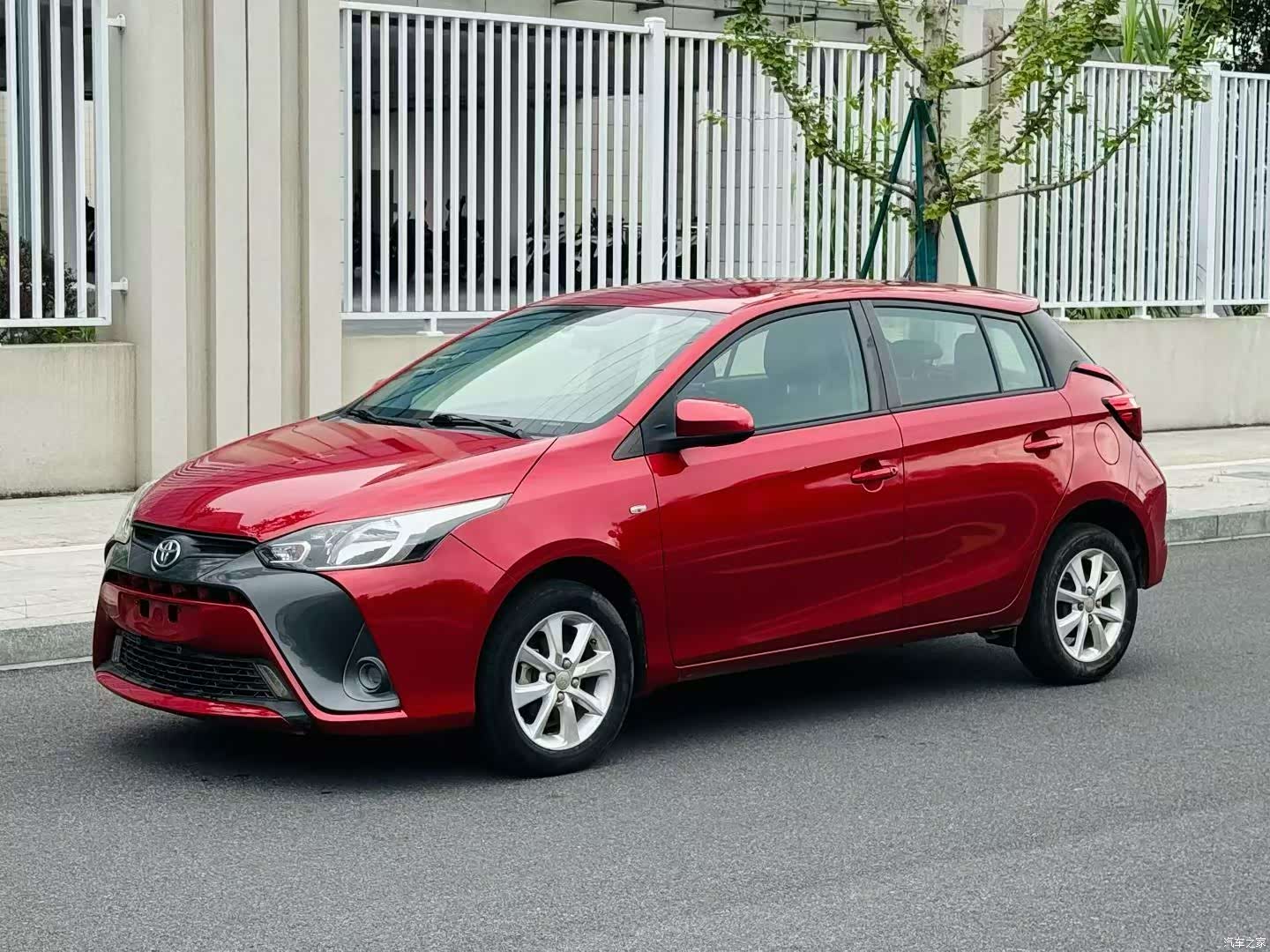 Toyota YARiS L