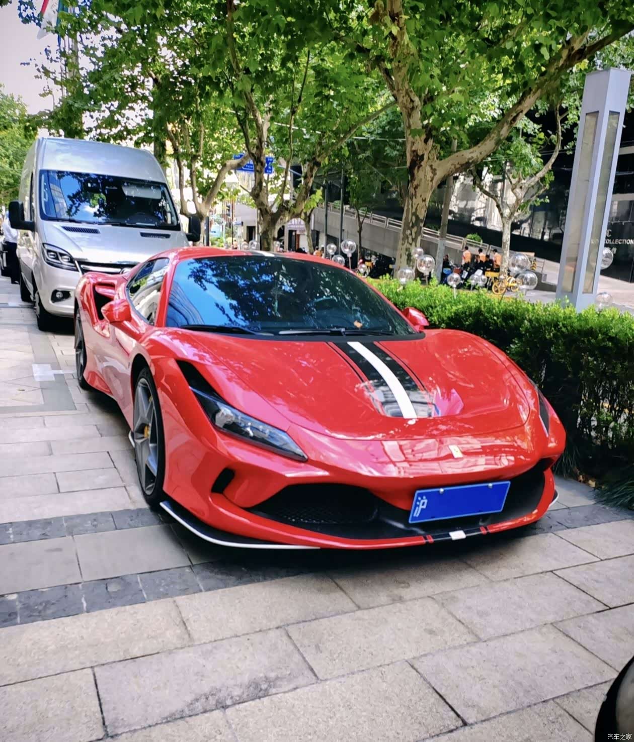Ferrari F8