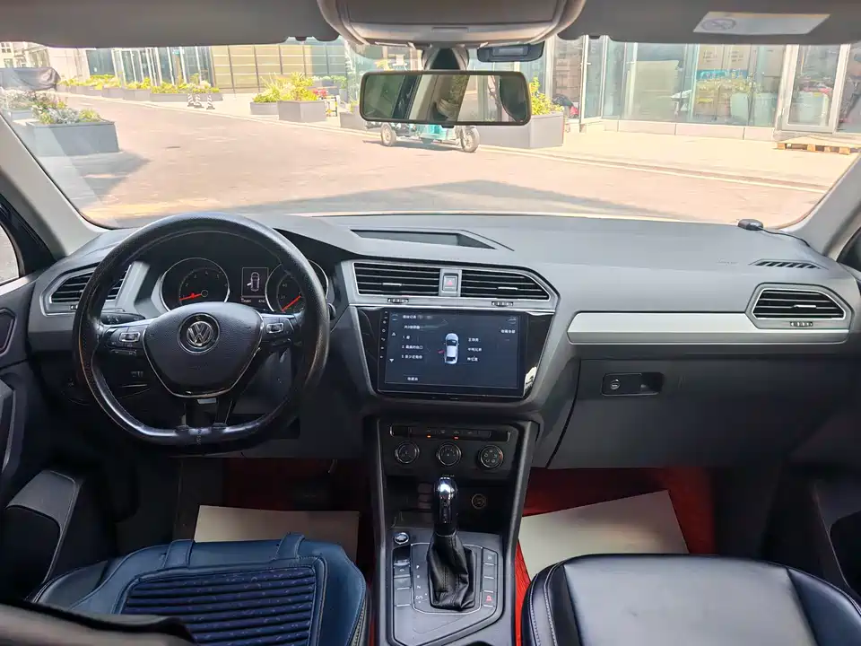 Volkswagen Tiguan L