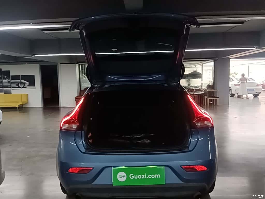 Volvo V40, 2016 19