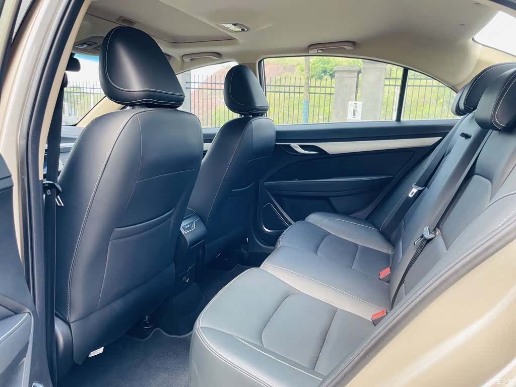 Geely Emgrand, 2018 6