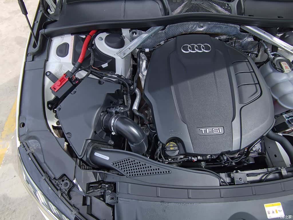 Audi A4L, 2021 8