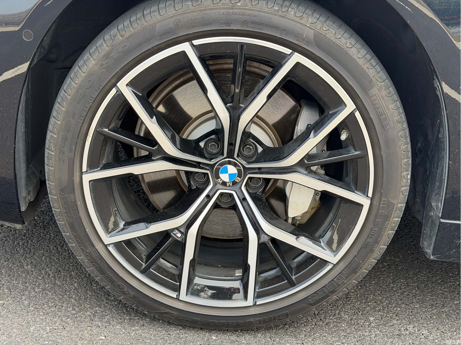 BMW 5 Series, 2022 все фото