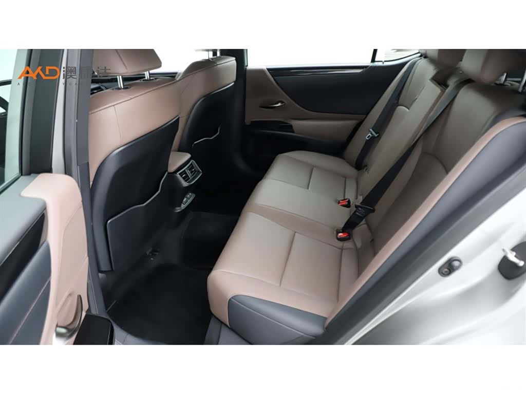 Lexus ES, 2024 7