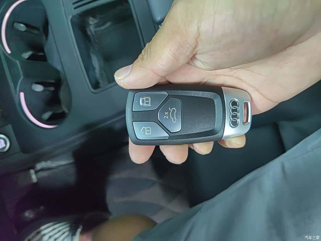 Audi A4L, 2021 9
