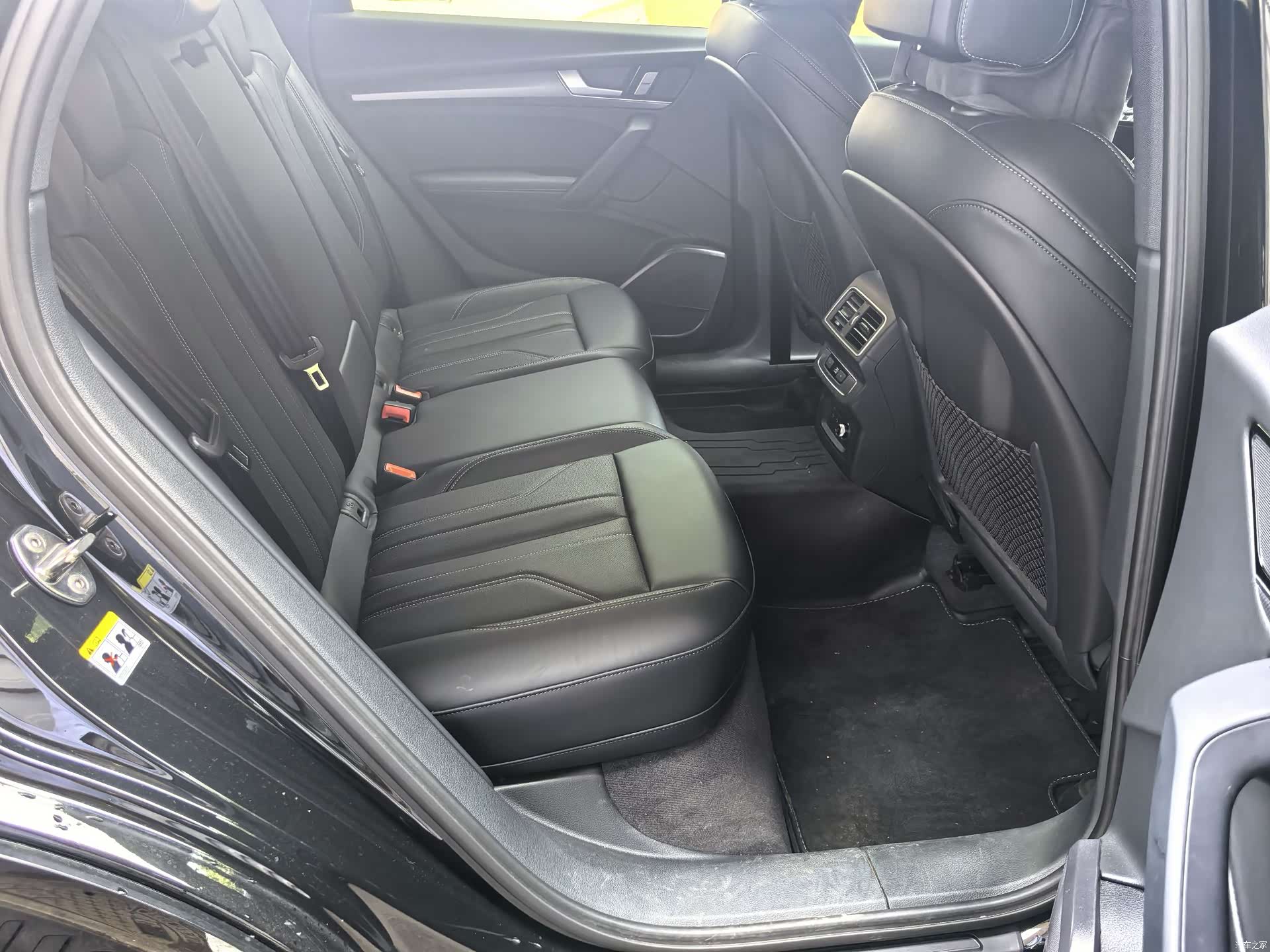 Audi Q5L, 2025 6