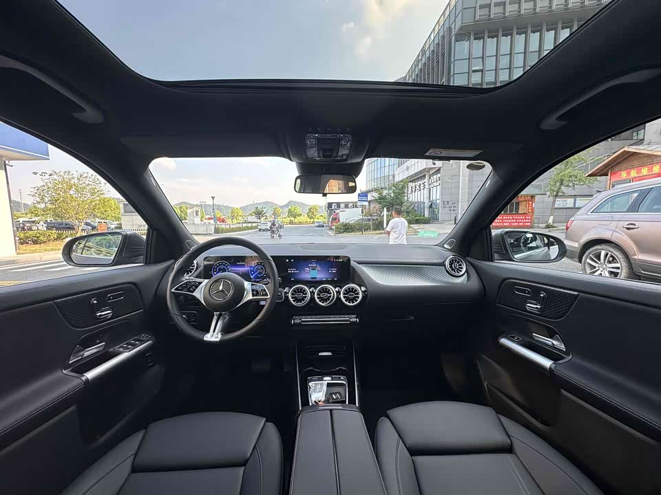 Mercedes-Benz EQA Mercedes-Benz EQA