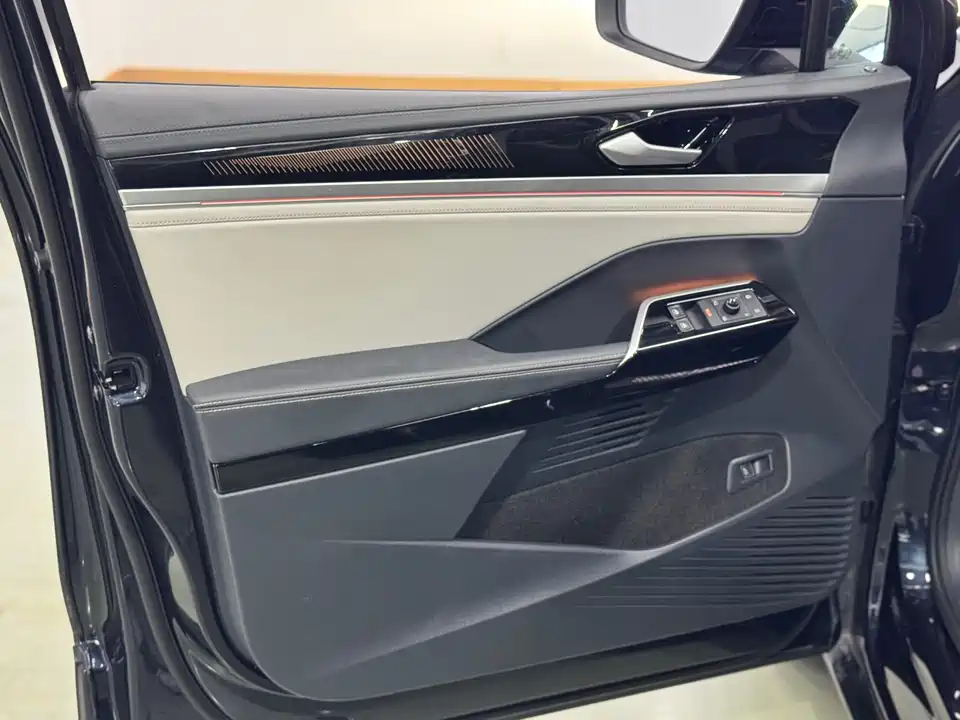 Volkswagen ID.6 CROZZ