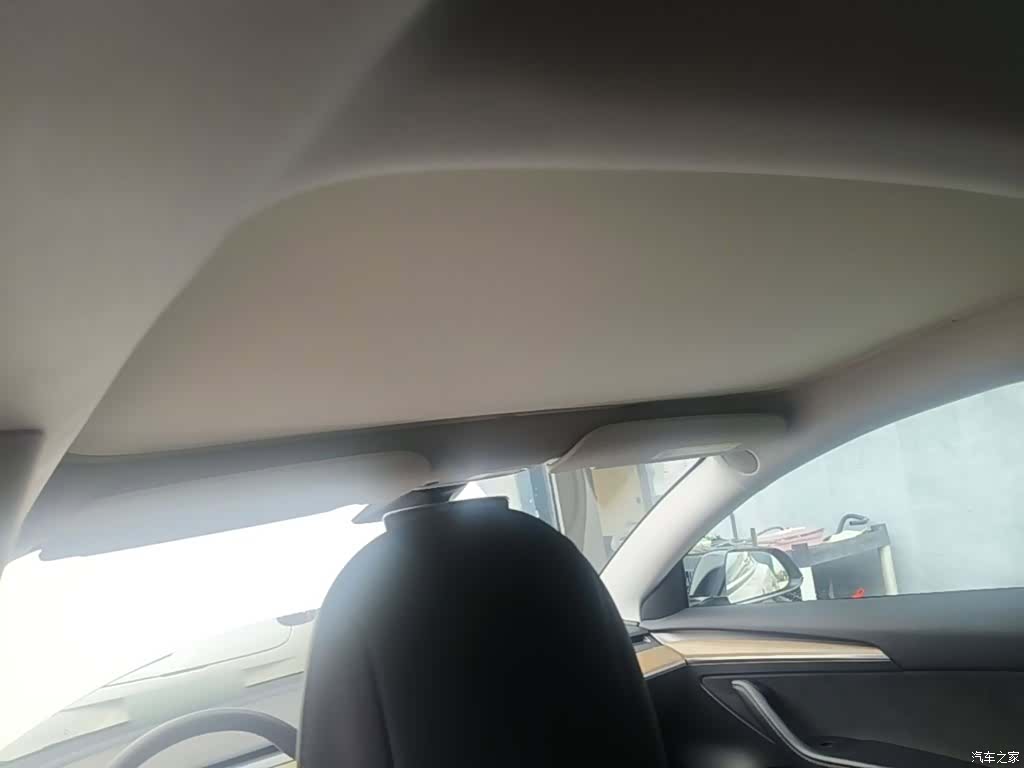 Tesla Model 3, 2023 18