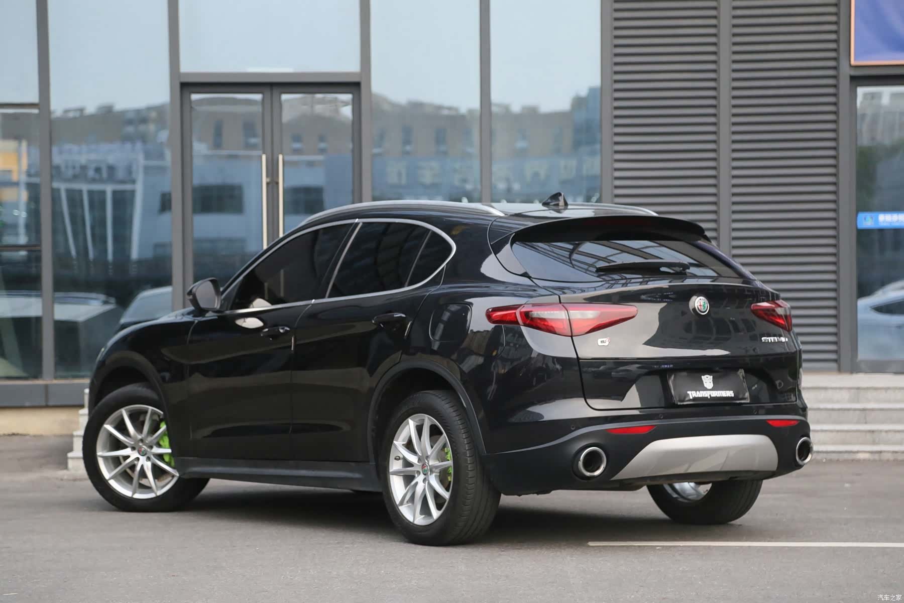 Alfa Romeo Stelvio, 2019 10