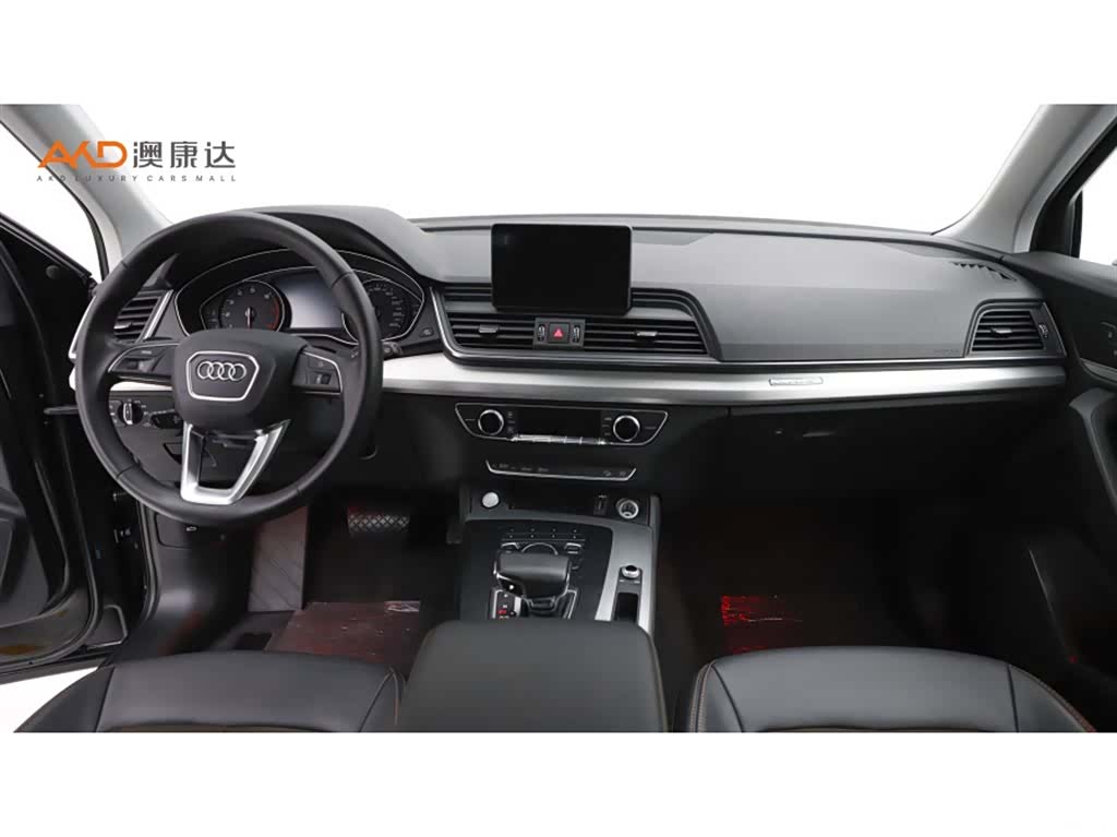 Audi Q5L, 2020 все фото
