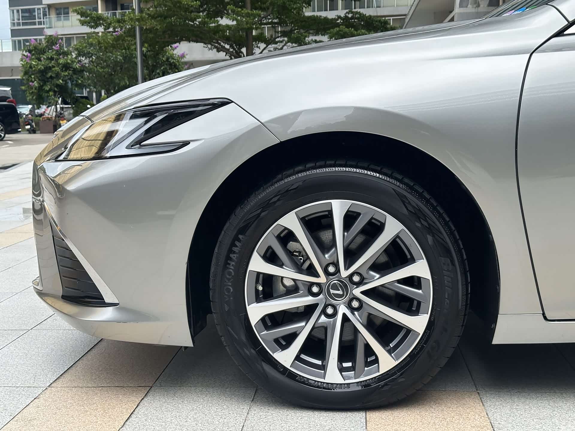 Lexus ES, 2025 все фото