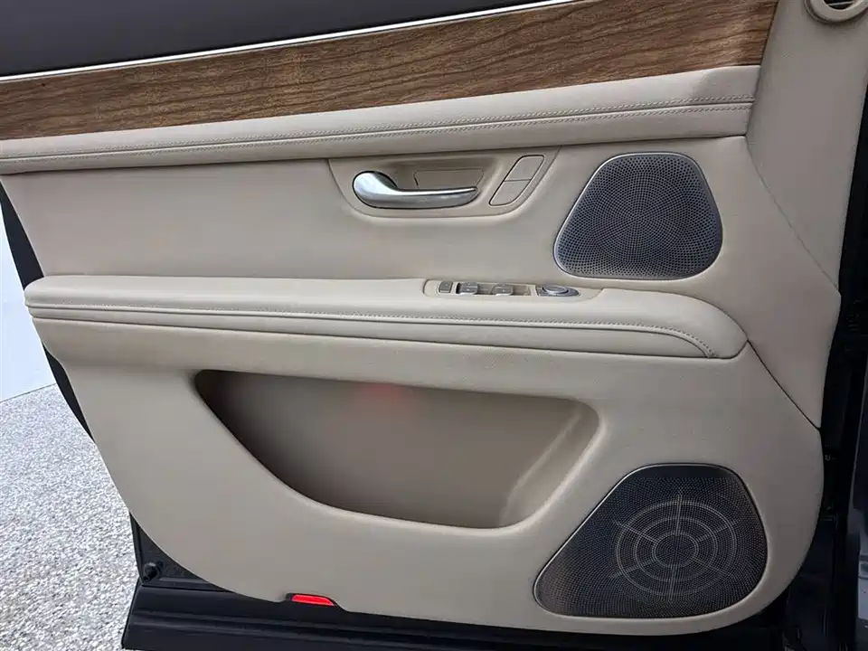 AITO Ask the world M7