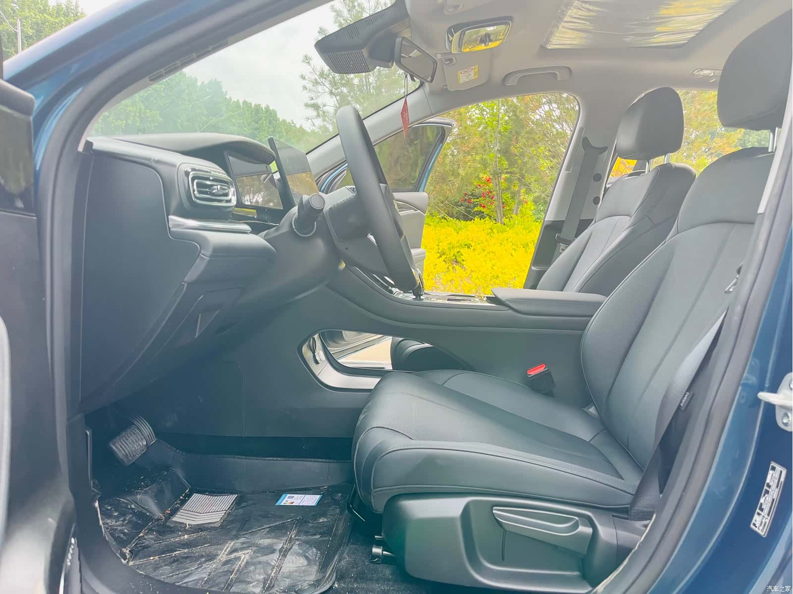Geely Emgrand, 2026 4