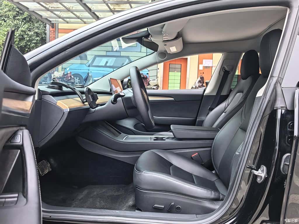 Tesla Model 3, 2021 все фото