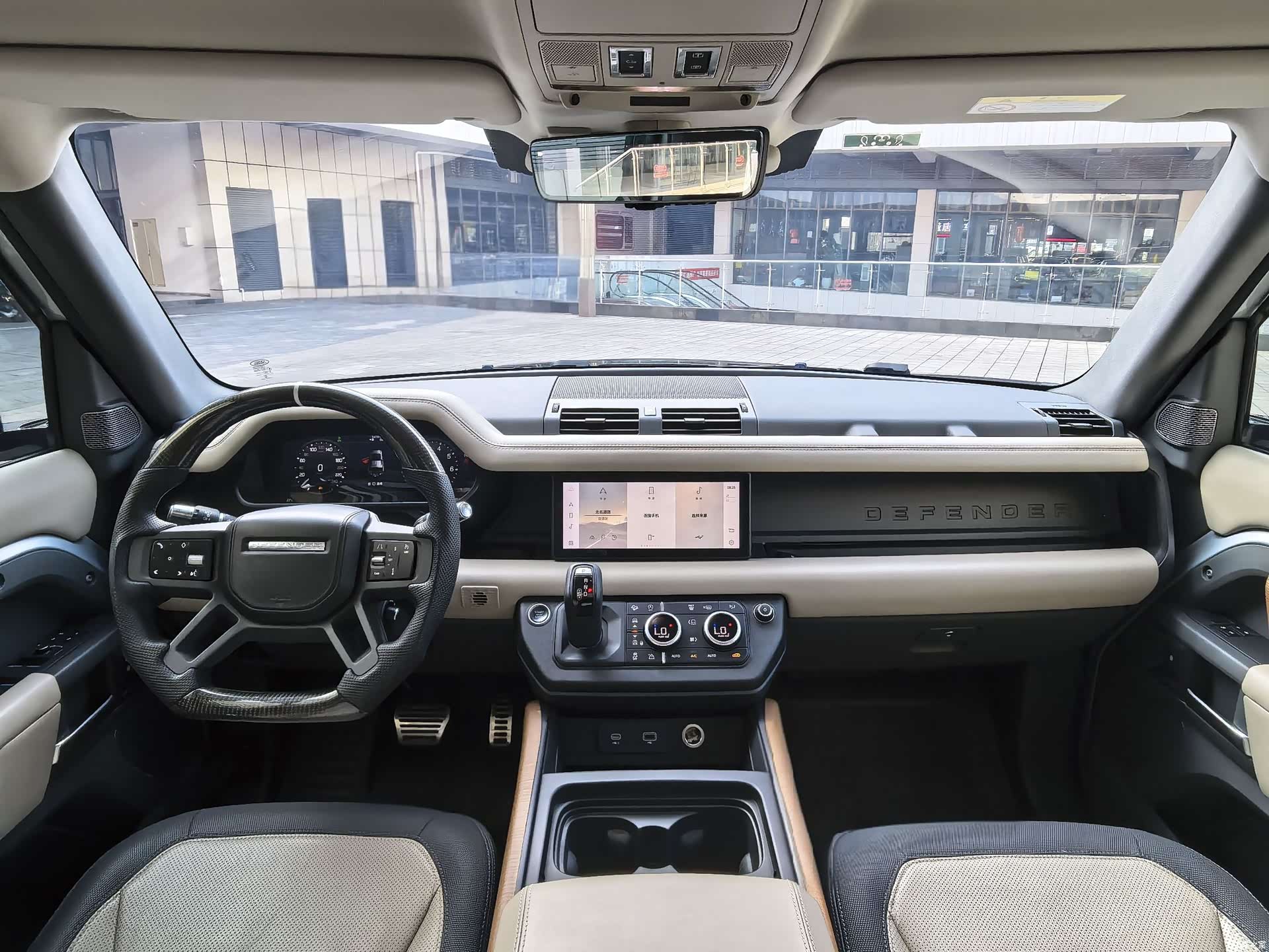 Land Rover Defender, 2021 10