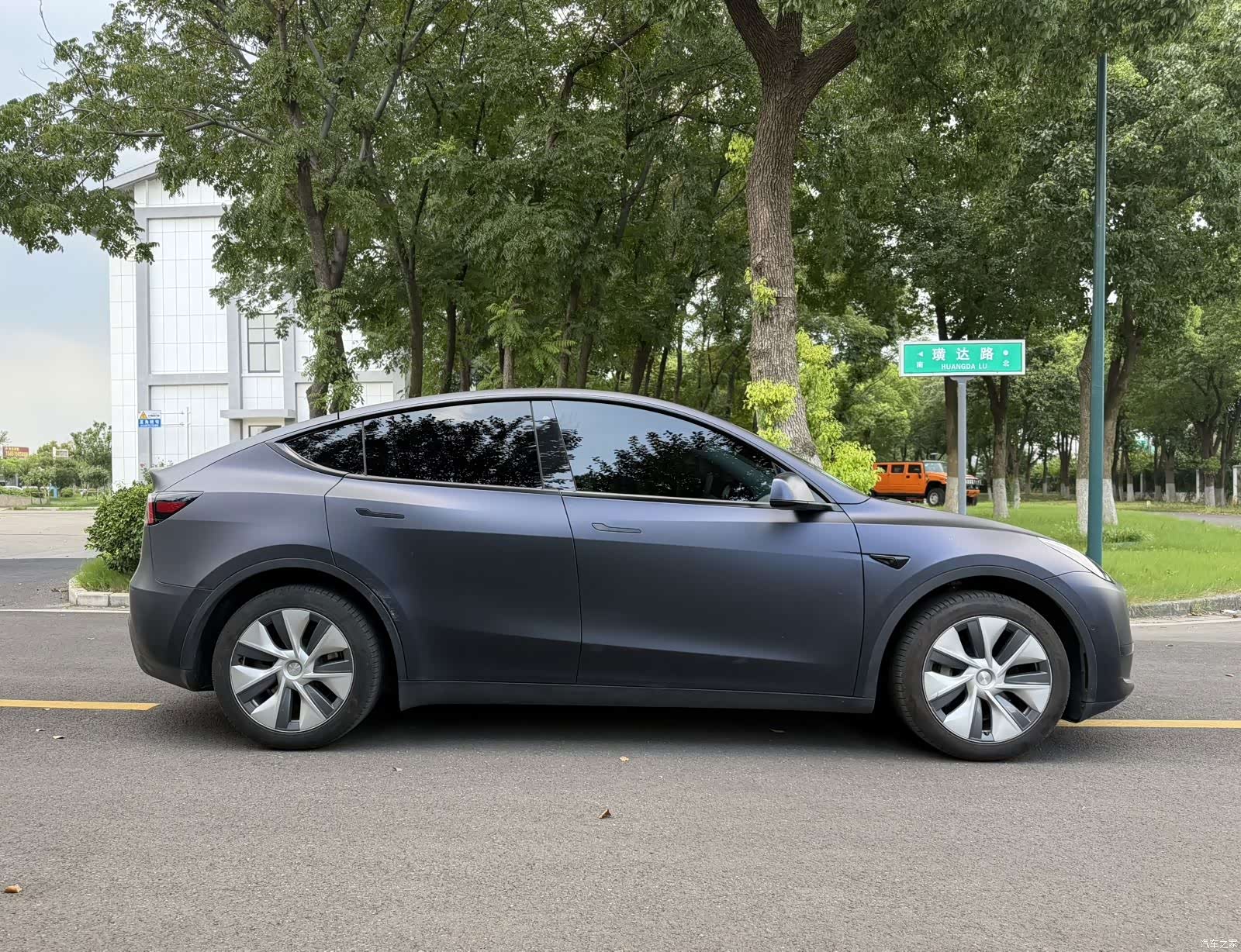 Tesla Model Y, 2022 4
