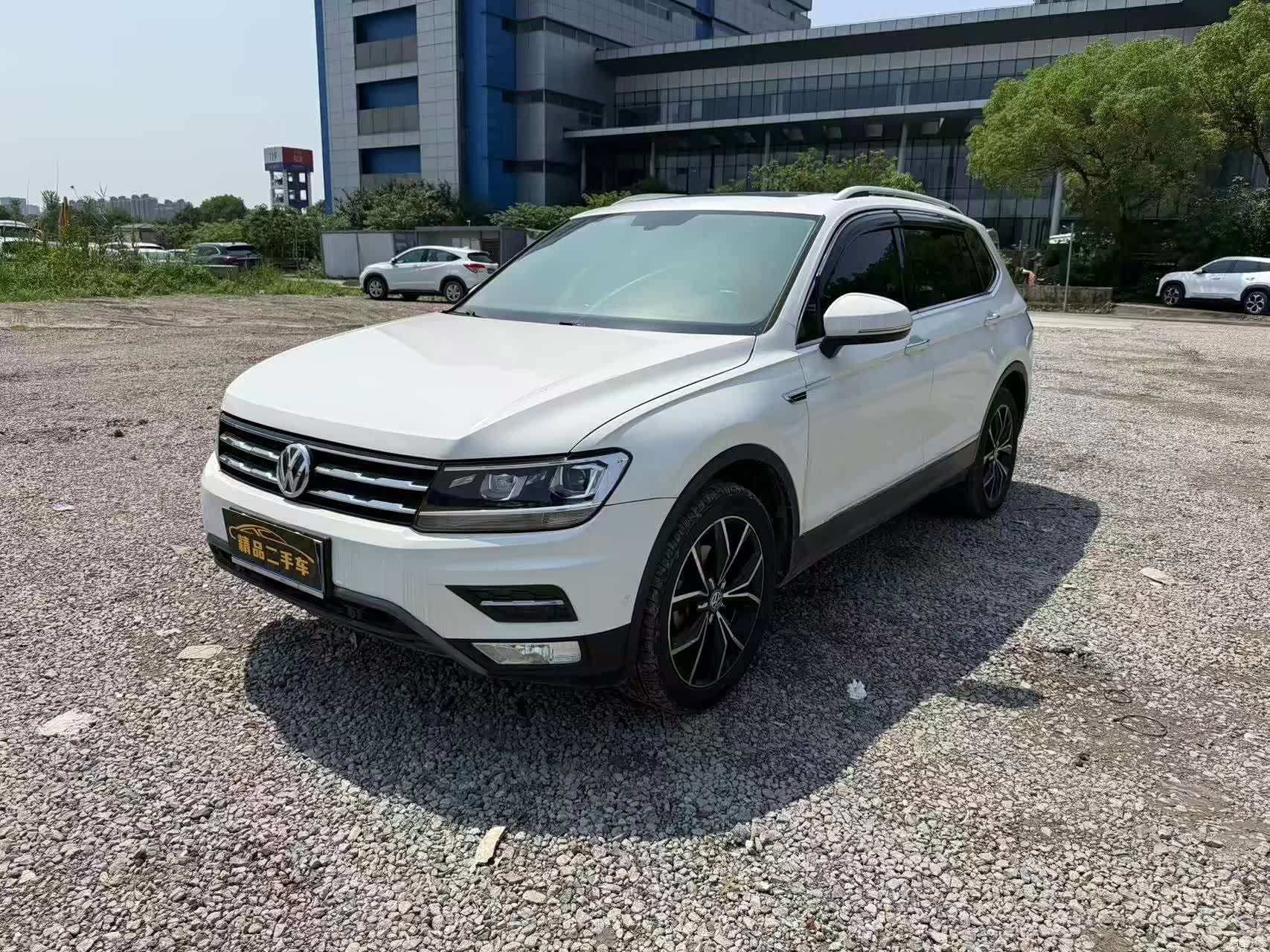 Volkswagen Tiguan L, 2019 2