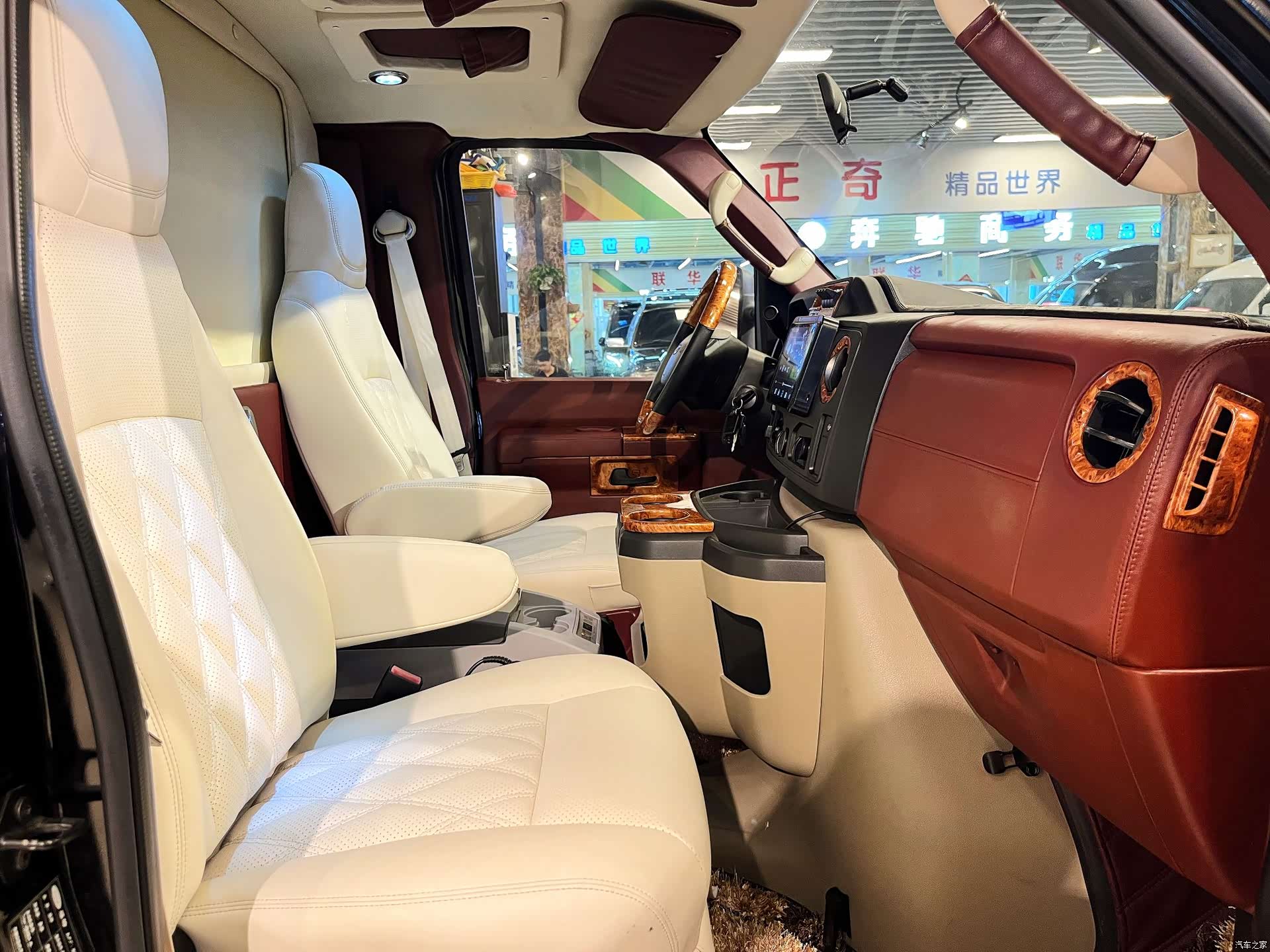 Ford E350, 2016 15