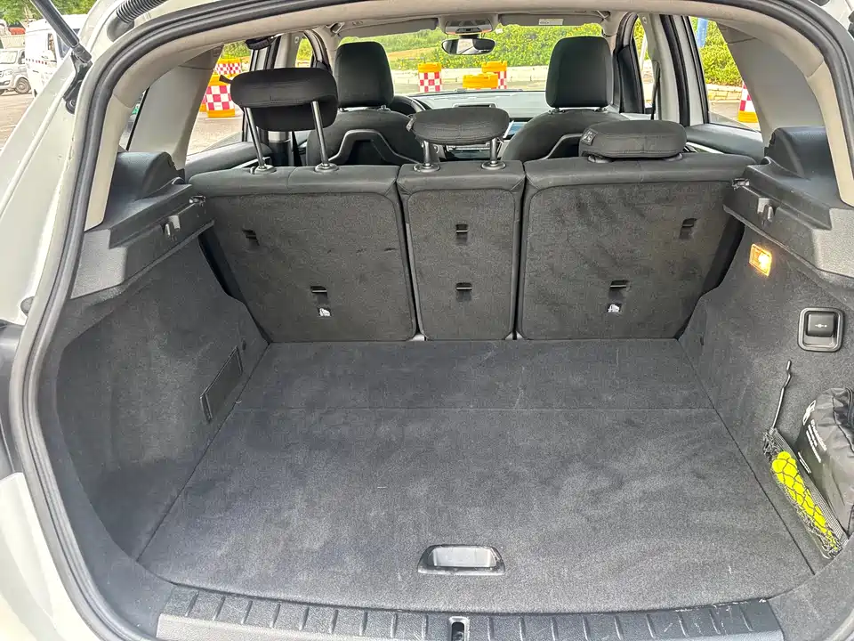 BMW 2 series station wagon