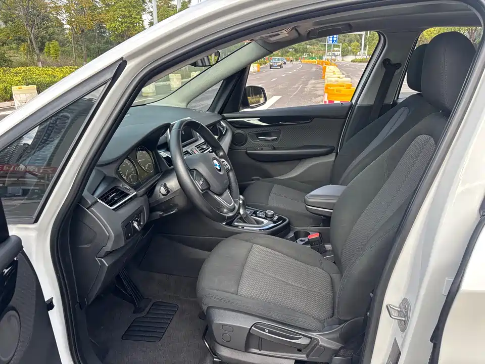 BMW 2 series station wagon