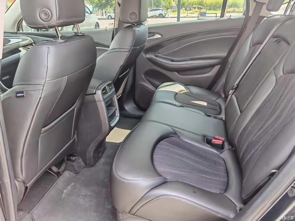 Buick Envision Plus, 2021 7