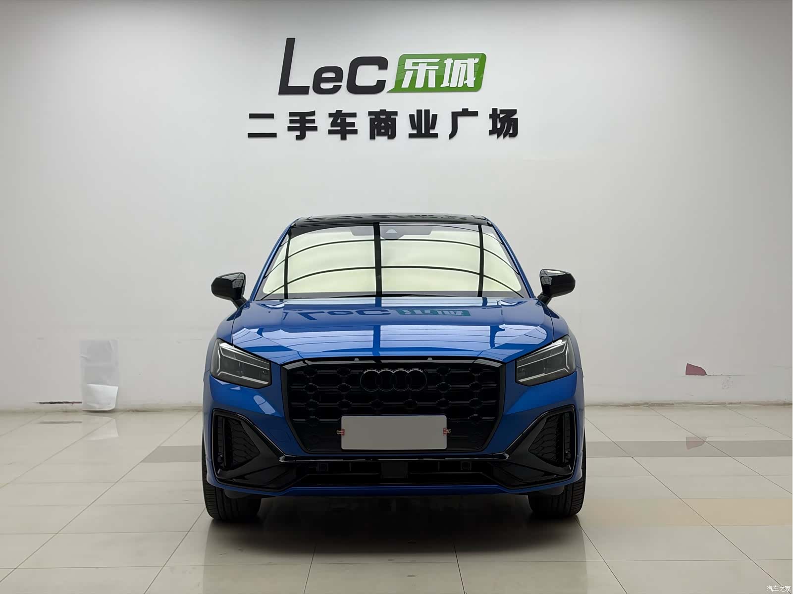 Audi Q2L, 2025 2
