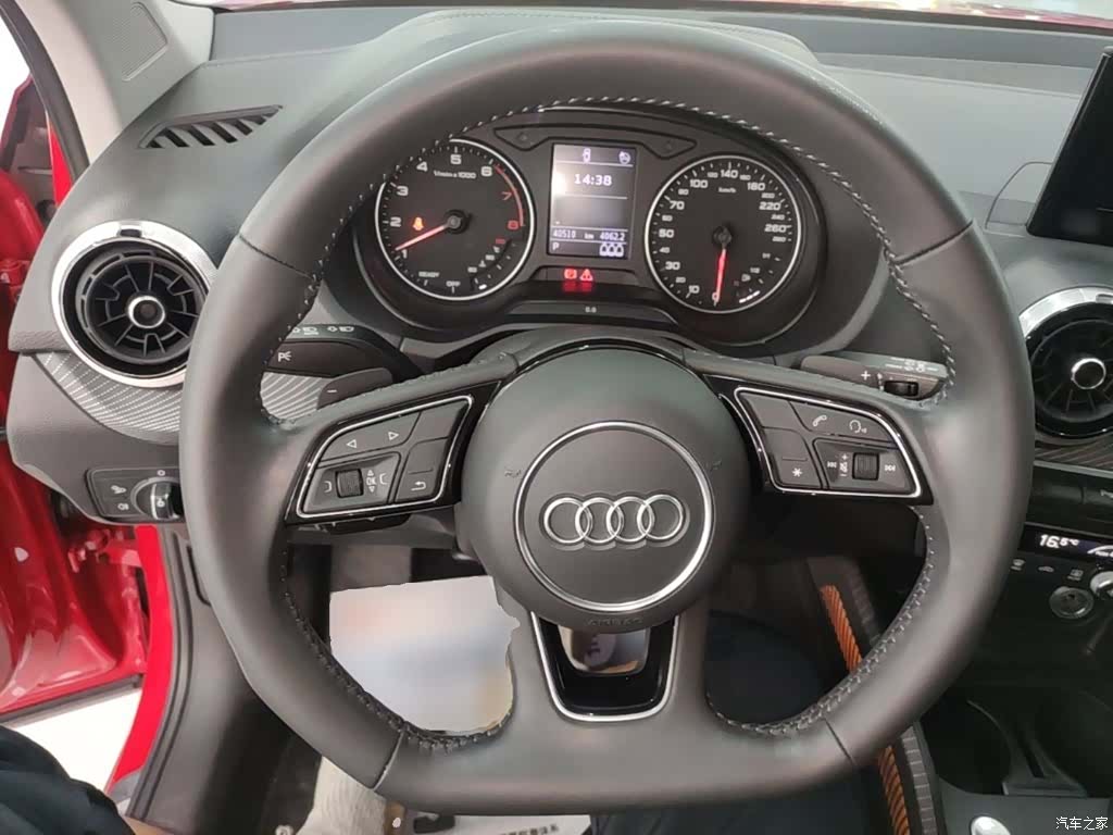 Audi Q2L, 2022 11