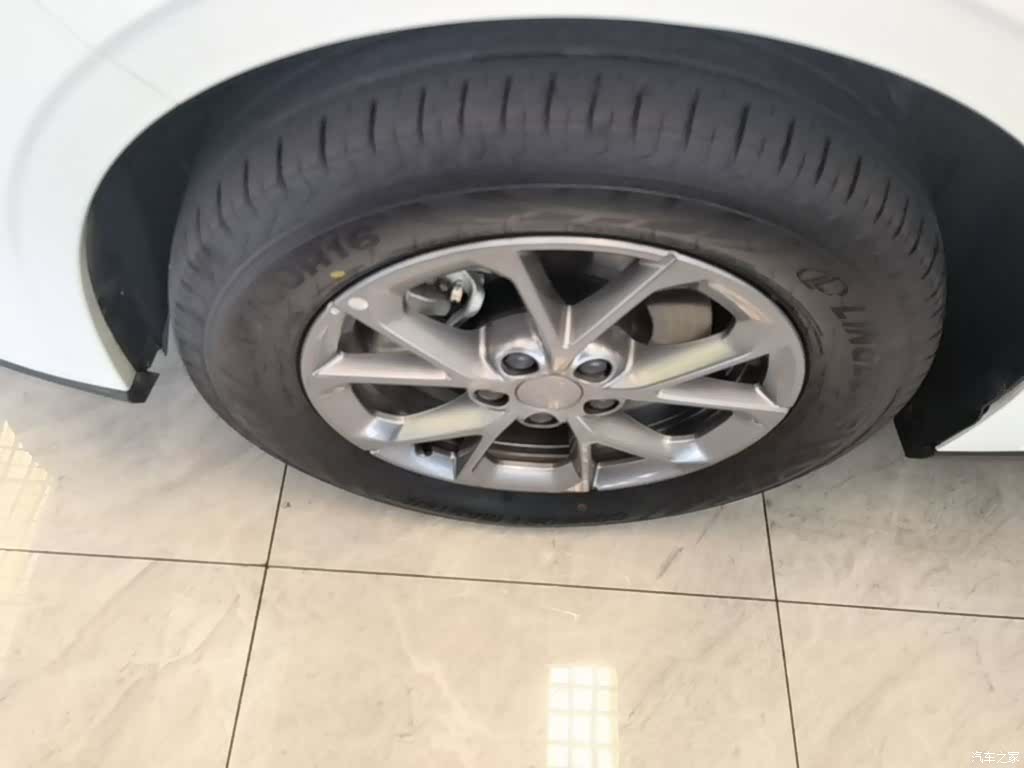Geely Galaxy L6, 2025 23