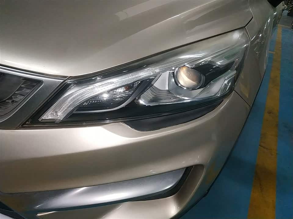Geely Emgrand GS