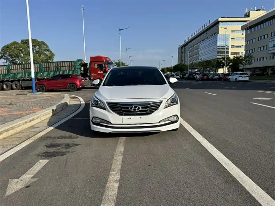 Hyundai Name picture