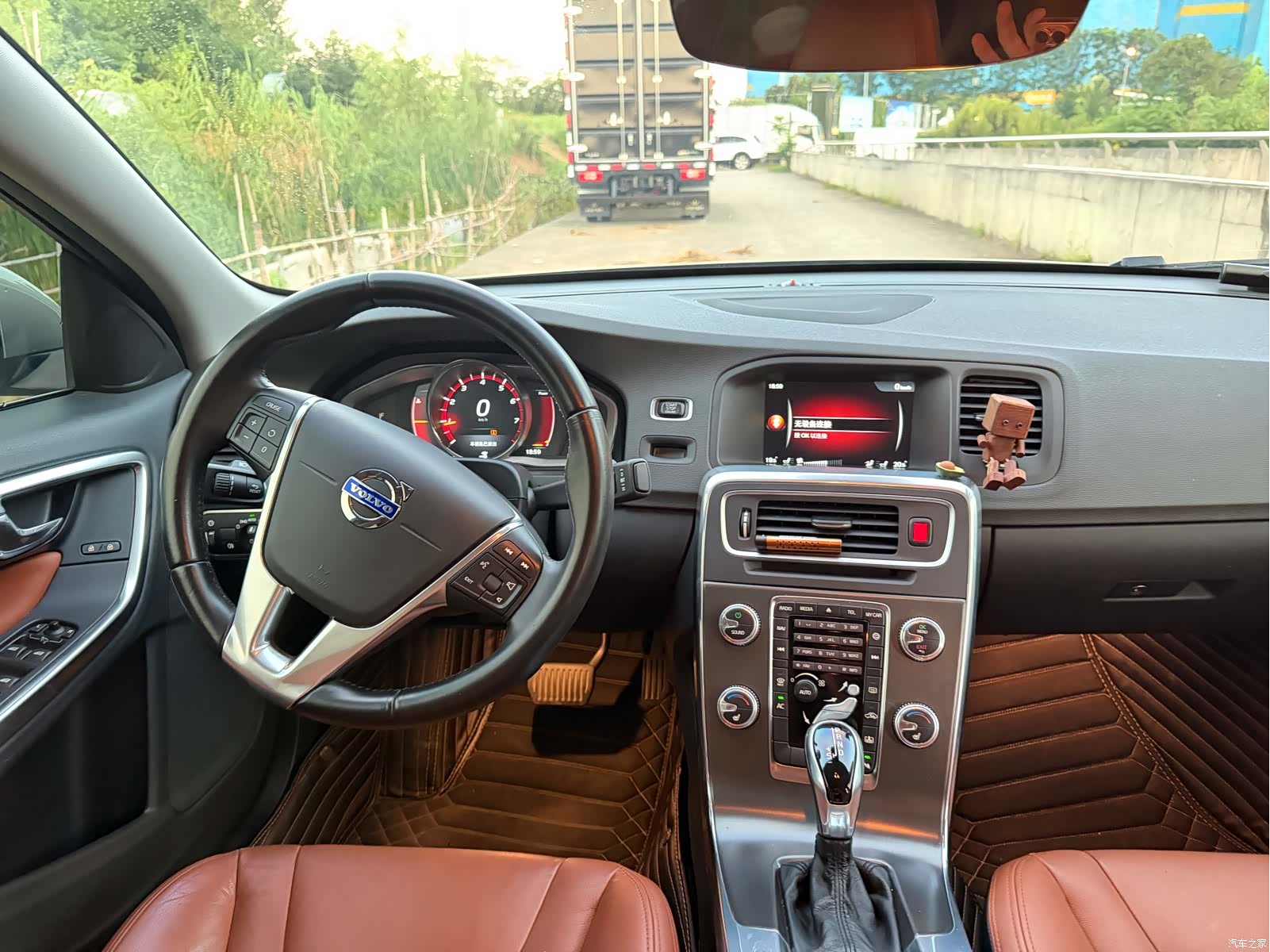 Volvo S60, 2015 16
