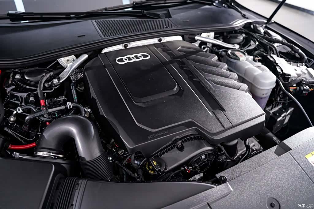Audi A7L, 2025 13