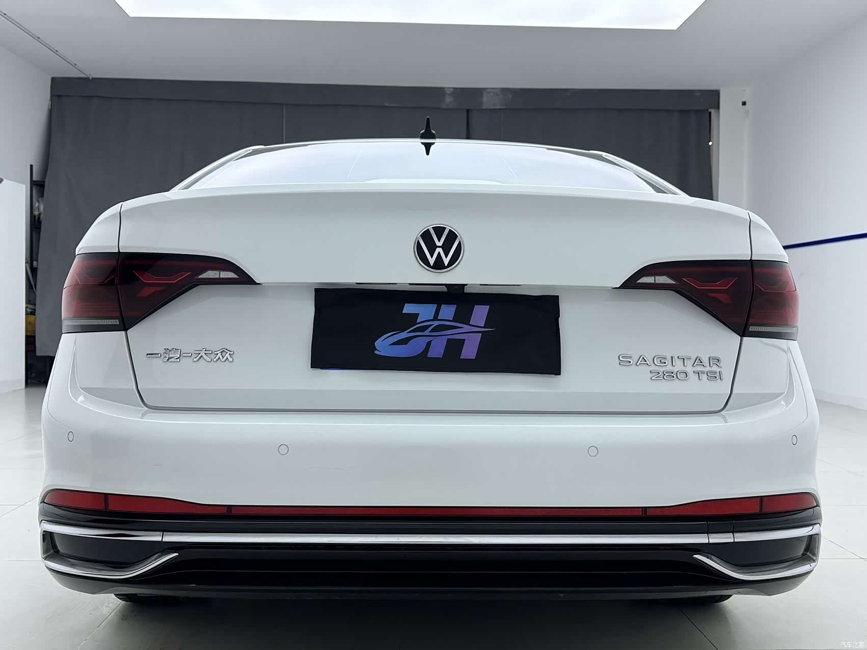 Volkswagen Sagitar, 2023 все фото