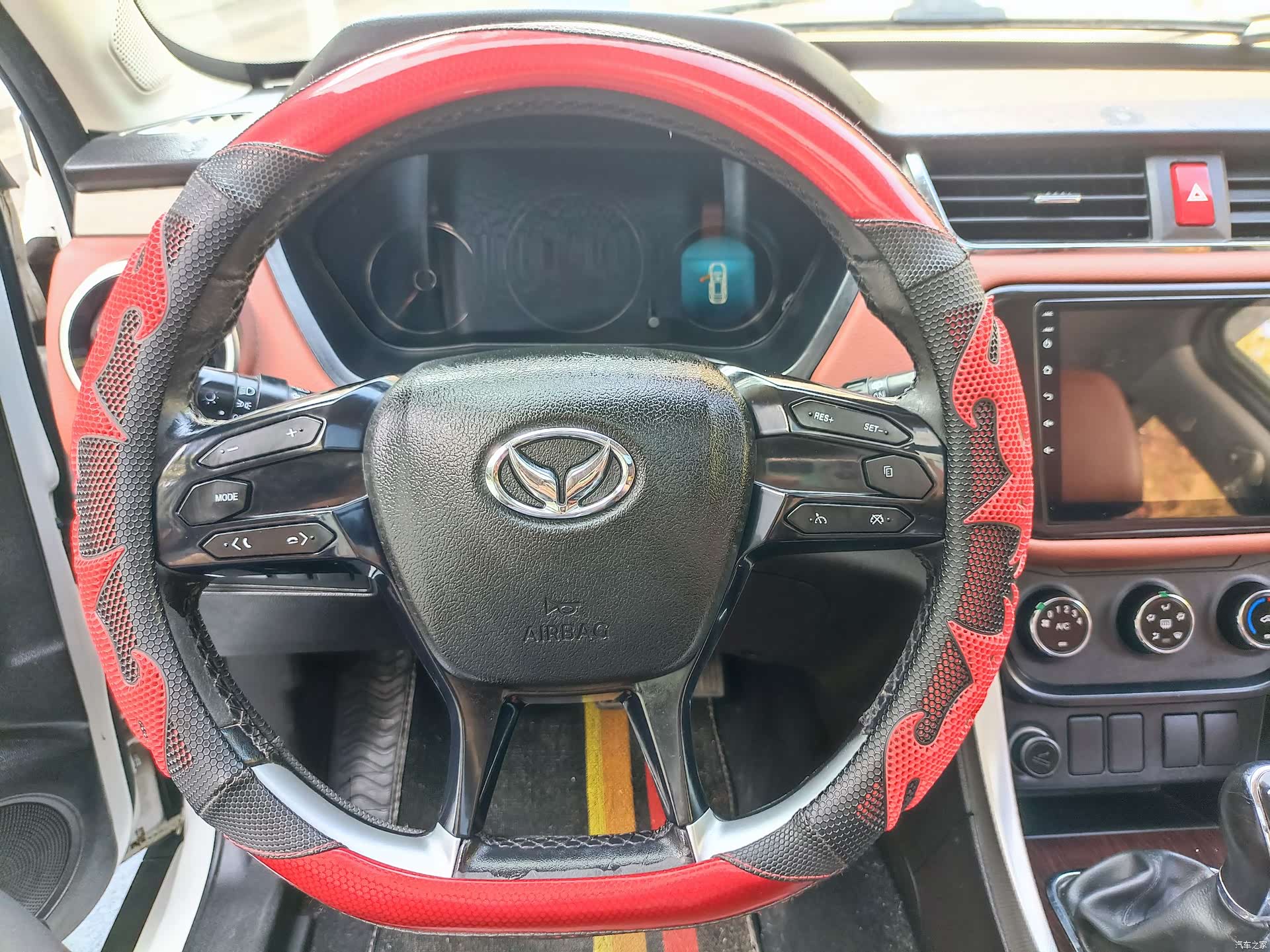 BAIC S3, 2016 25
